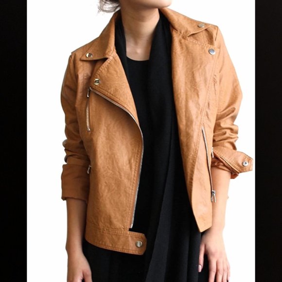 Jackets & Blazers - NWOT Faux Leather Women's Water Resistant Moto Jacket in Camel
